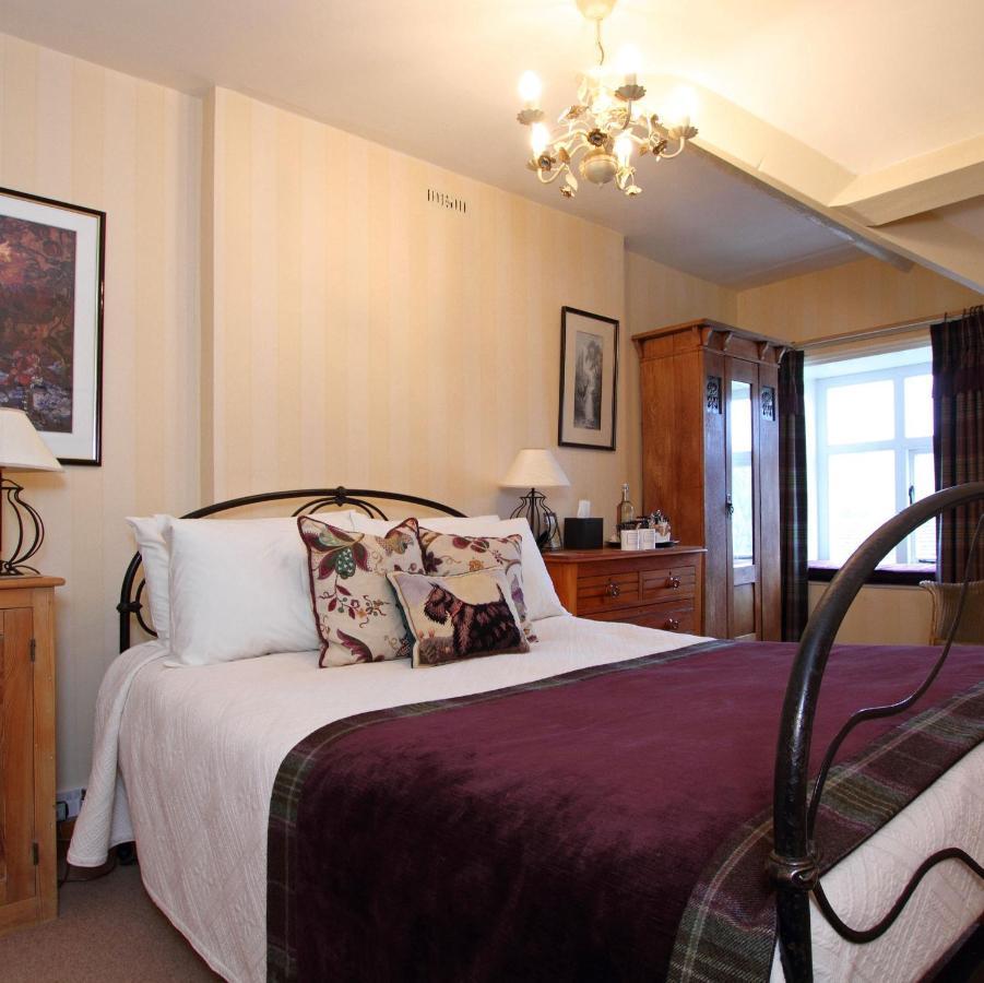 Victoria House Hotel Чърч Стретън Екстериор снимка