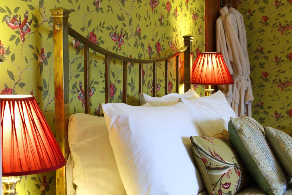 Victoria House Hotel Чърч Стретън Стая снимка